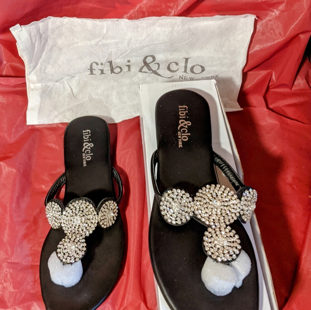 Fibi and Clo Women's New Star Sandals BNT